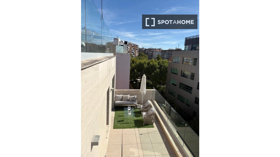 Apartment mono Madrid, 180m² — photo 1