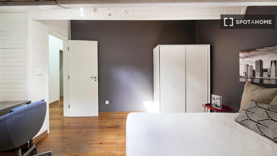 Double room Lisbon, 13 beds — photo 12