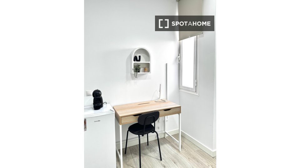 Double room Madrid, 4 beds — photo 19