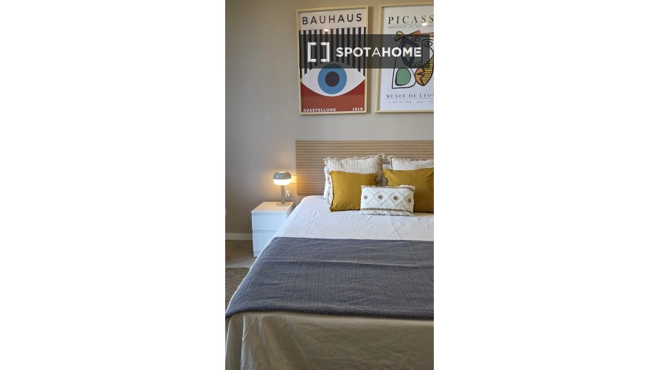 Double room Barcelona, 10 beds, 210m² — photo 2