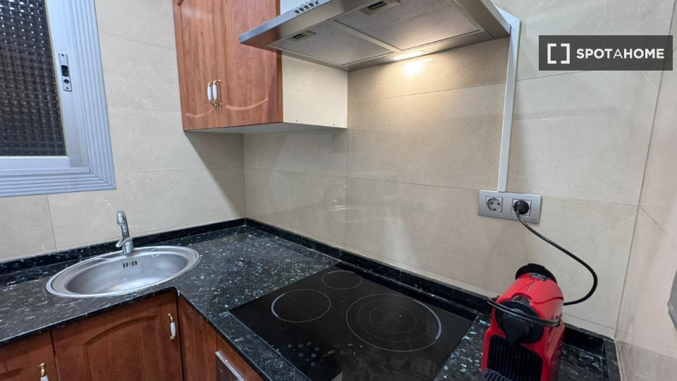 Double room Barcelona, 5 beds, 110m² — photo 8