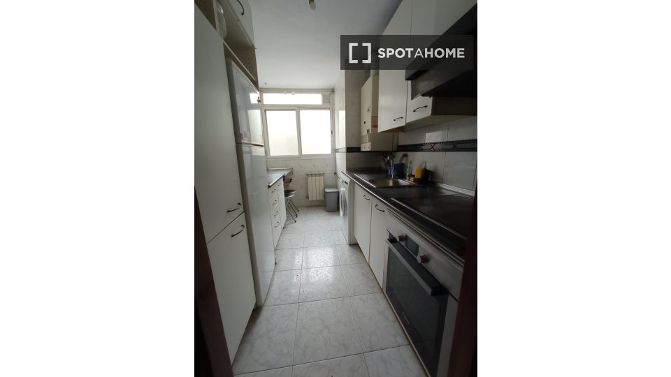 Double room Madrid, 5 beds — photo 14