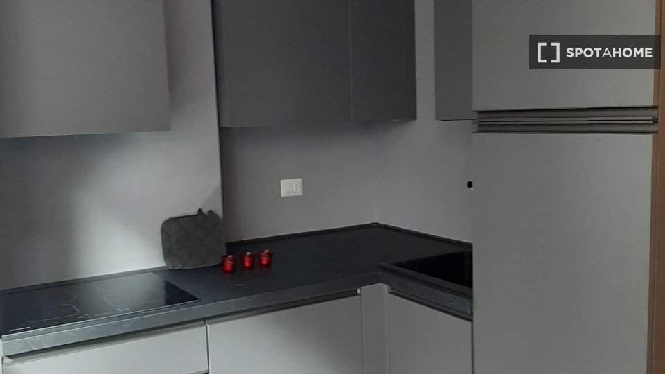 Apartment Milan, 1 bed, 45m² — photo 2