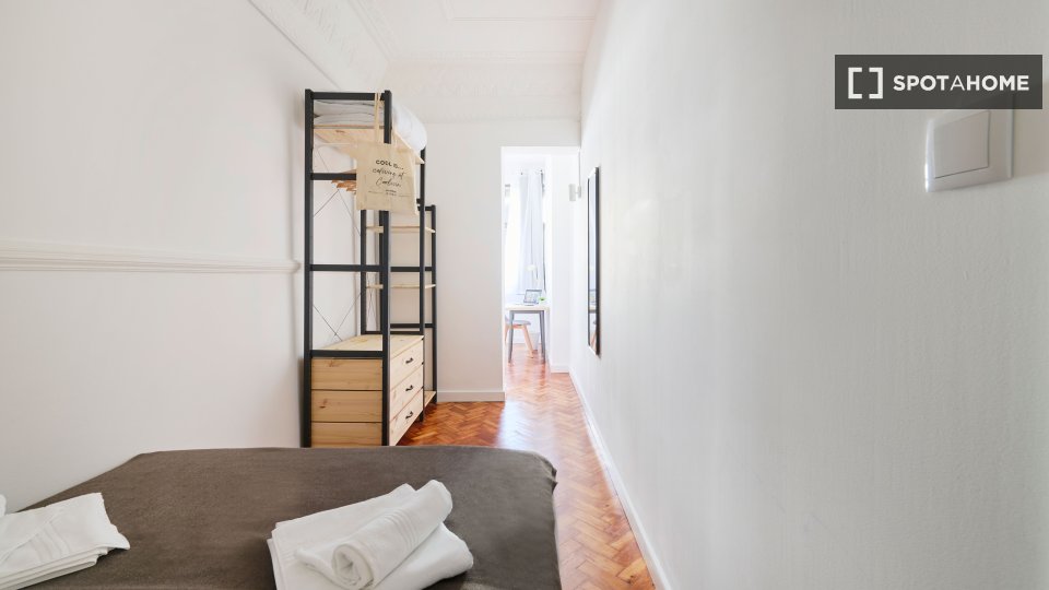 Double room Lisbon, 7 beds — photo 11
