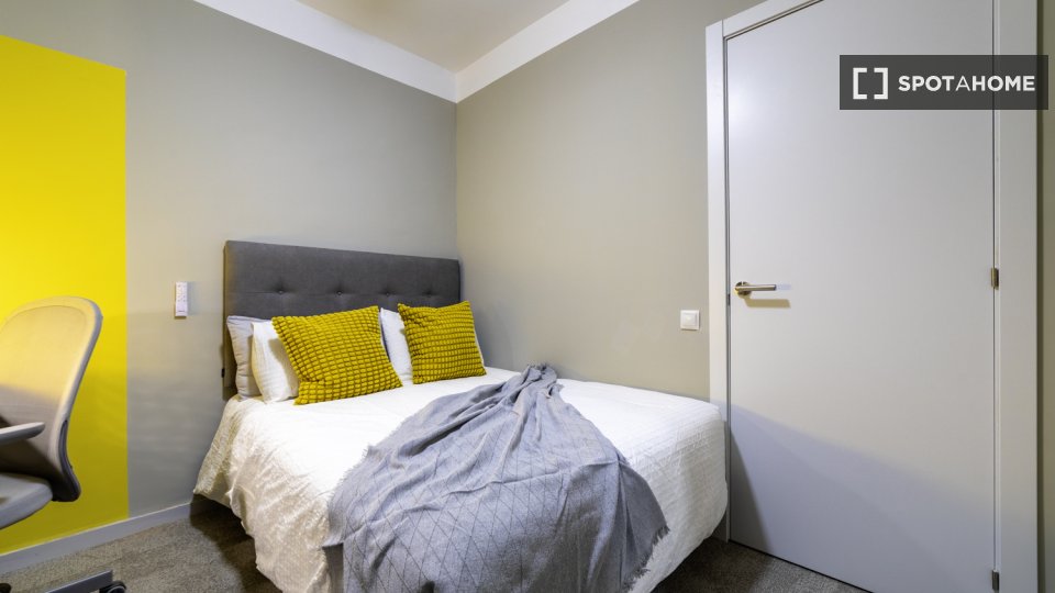 Double room Madrid, 7 beds, 157m² — photo 12