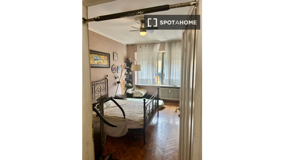 Double room Turin, 6 beds, 125m² — photo 4