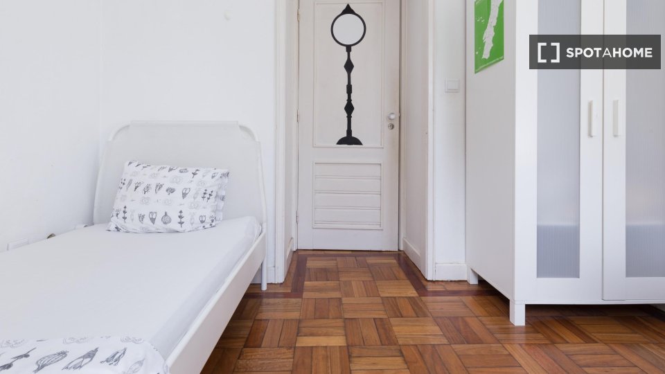 Double room Porto, 11 beds, 380m² — photo 19
