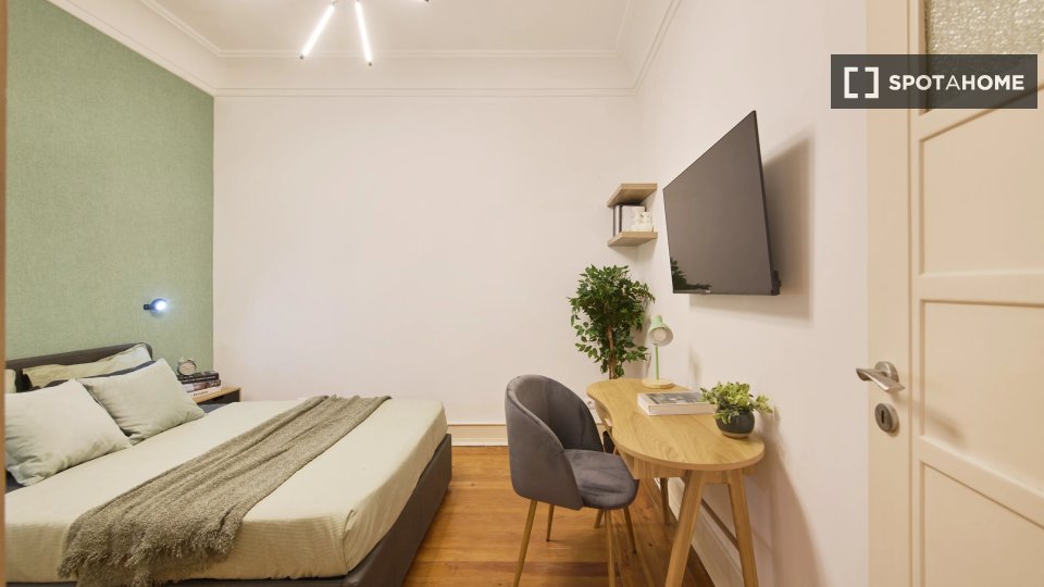 Double room Lisbon, 6 beds — photo 1