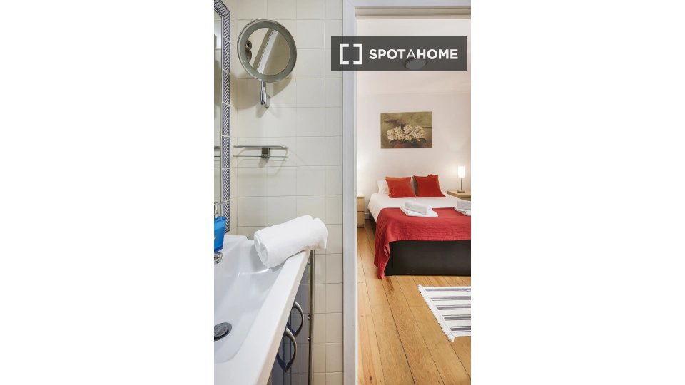 Apartment Lisbon, 1 bed — photo 15