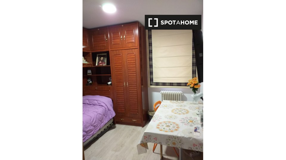 Double room Madrid, 2 beds — photo 5
