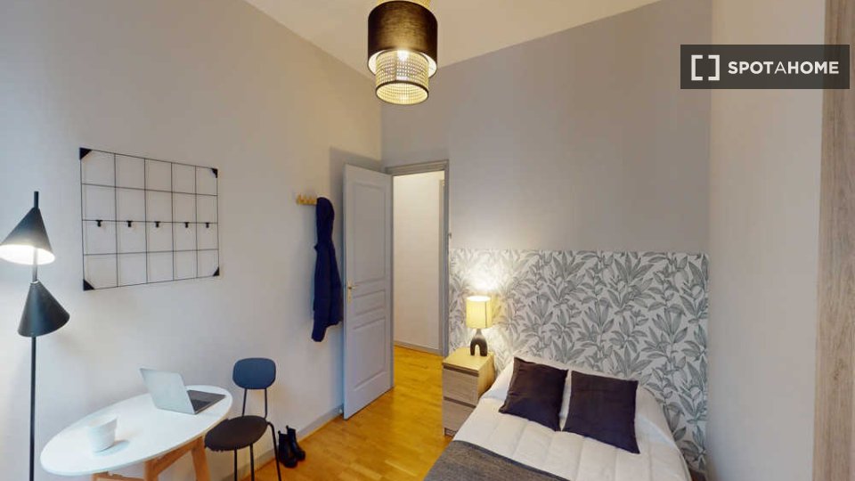 Double room Lyon, 7 beds, 150m² — photo 4