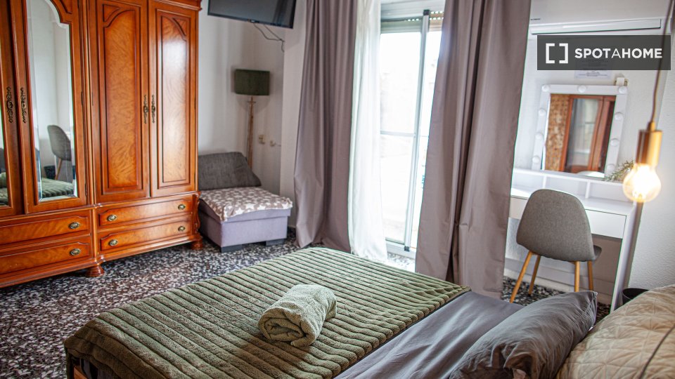 Double room Valencia, 4 beds, 140m² — photo 20