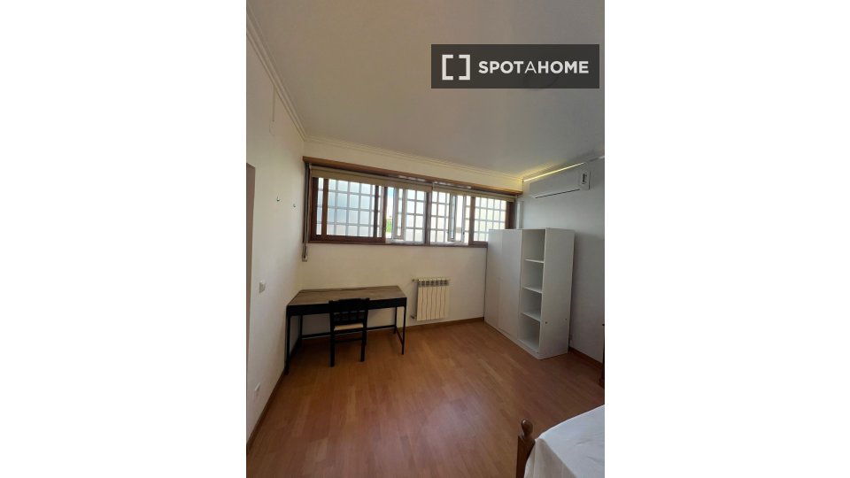 Double room Porto, 5 beds, 400m² — photo 24
