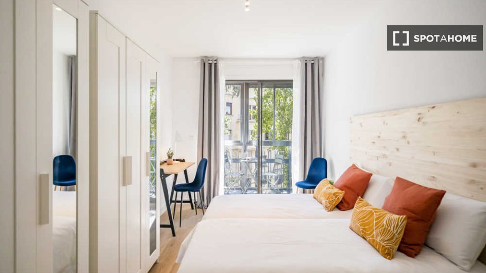 Double room Madrid, 16 beds — photo 45