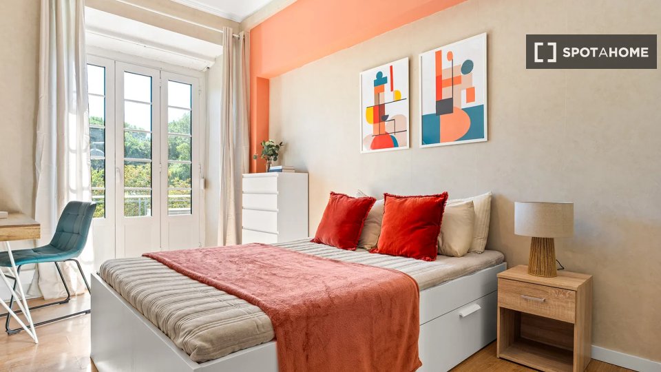 Double room Lisbon, 10 beds — photo 1