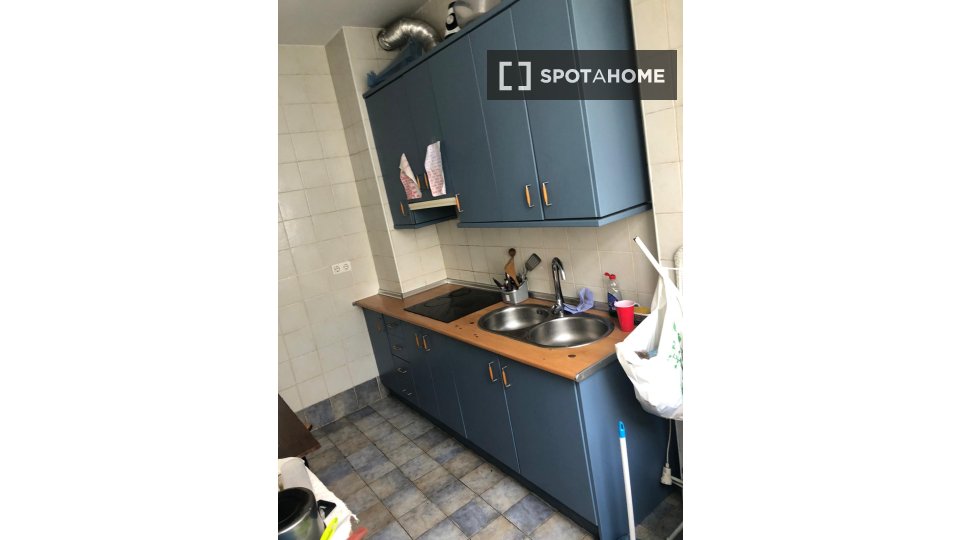 Double room Granada, 5 beds, 100m² — photo 4