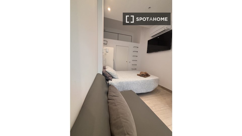 Apartment Madrid, 1 bed, 21m² — photo 33