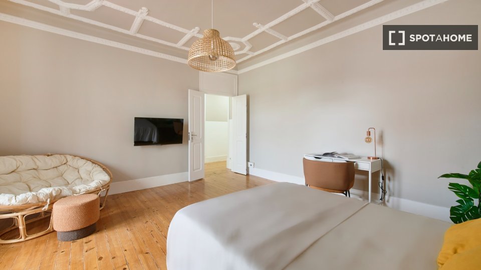 Double room Lisbon, 7 beds — photo 18