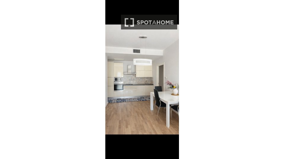 Apartment Cagliari, 1 bed, 61m² — photo 1