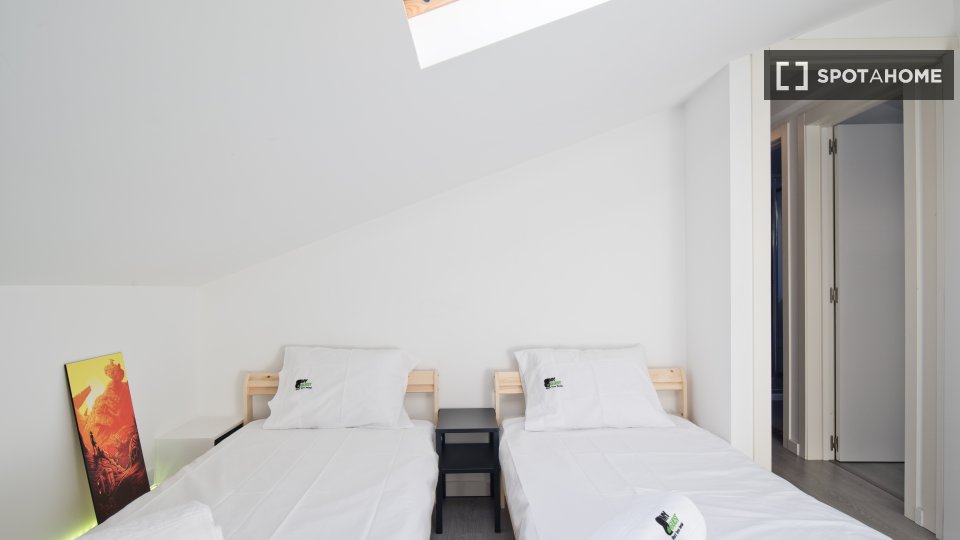 Apartment Lisbon, 2 beds, 45m² — photo 4