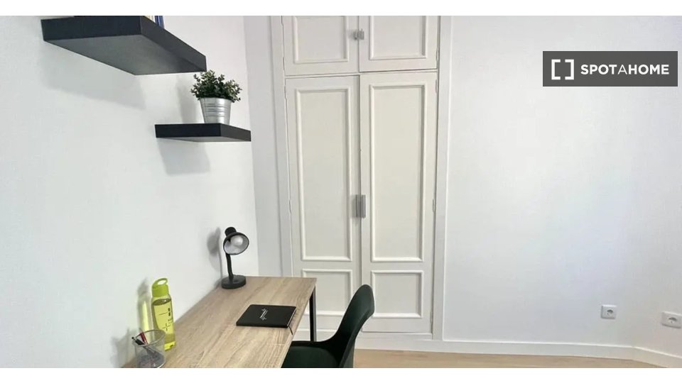 Double room Madrid, 6 beds — photo 31