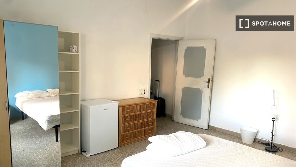 Double room Rome, 6 beds, 150m² — photo 19