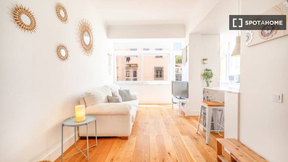 Apartment Lisbon, 1 bed — photo 4