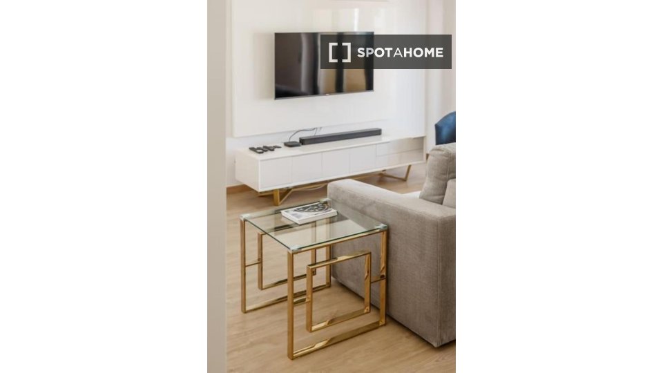 Apartment Lisbon, 2 beds — photo 19