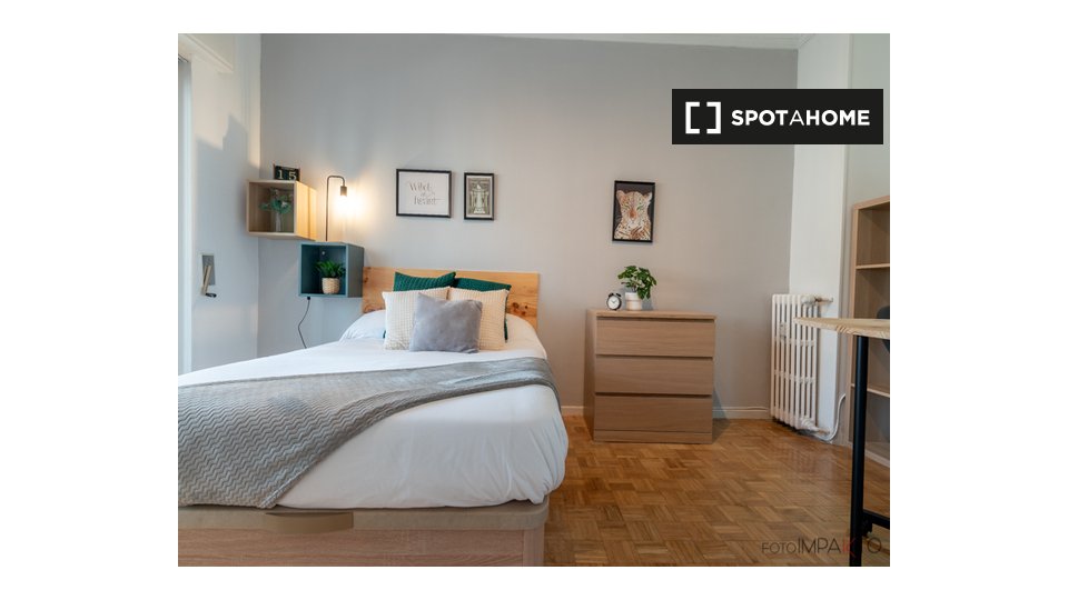 Double room Madrid, 6 beds, 207m² — photo 10