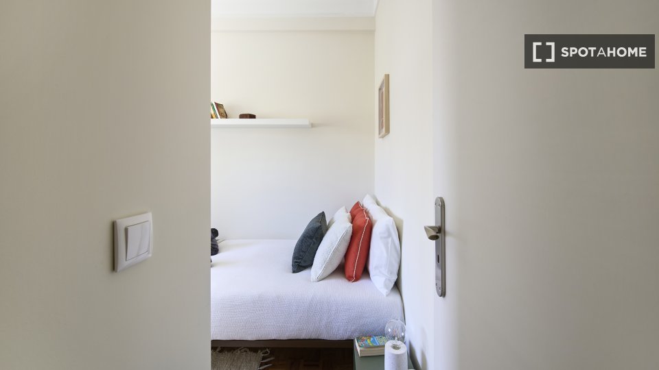 Double room Lisbon, 10 beds — photo 10
