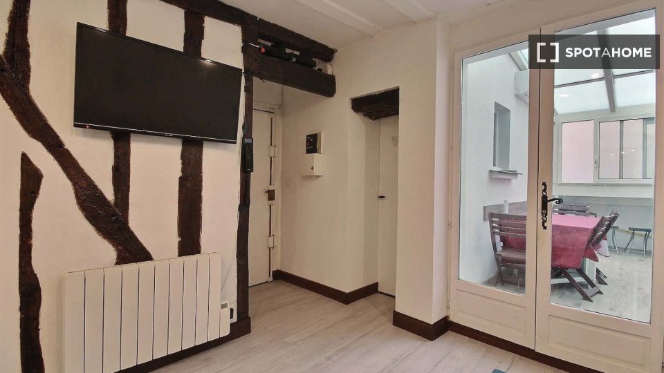Apartment Paris, 1 bed — photo 2