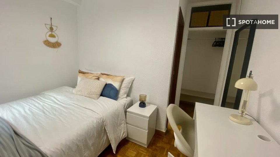 Double room Madrid, 6 beds — photo 17