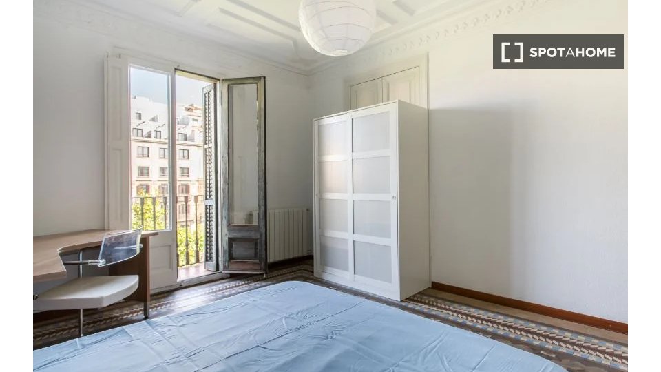 Double room Barcelona, 7 beds, 200m² — photo 4