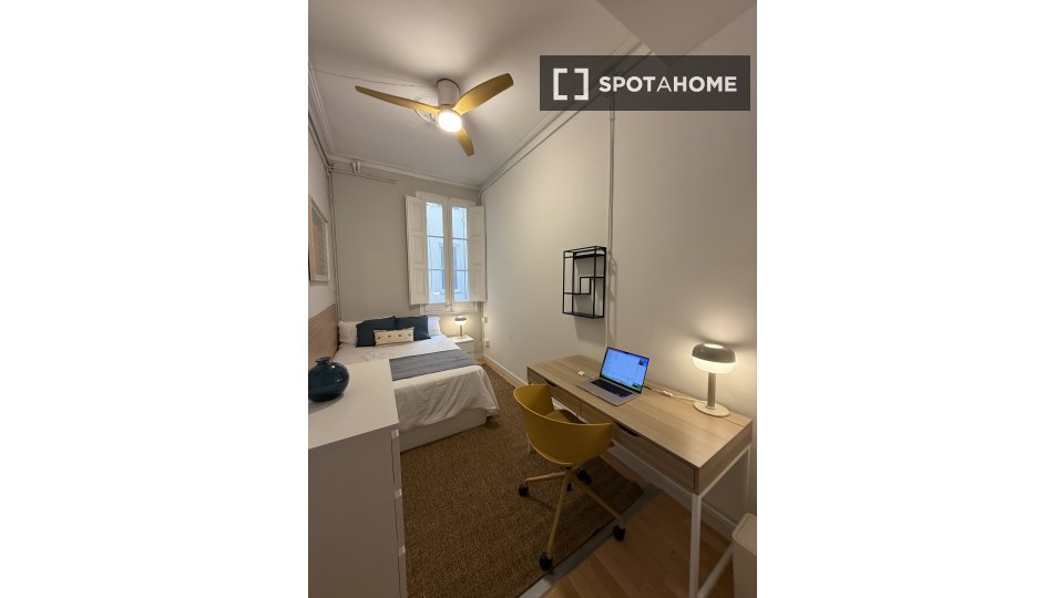 Double room Barcelona, 7 beds, 180m² — photo 5