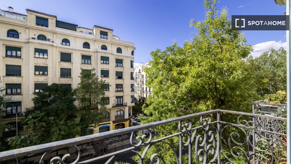Double room Madrid, 8 beds — photo 44