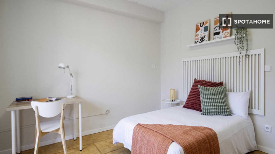 Double room Madrid, 8 beds — photo 29