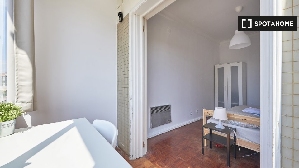 Double room Lisbon, 8 beds — photo 6