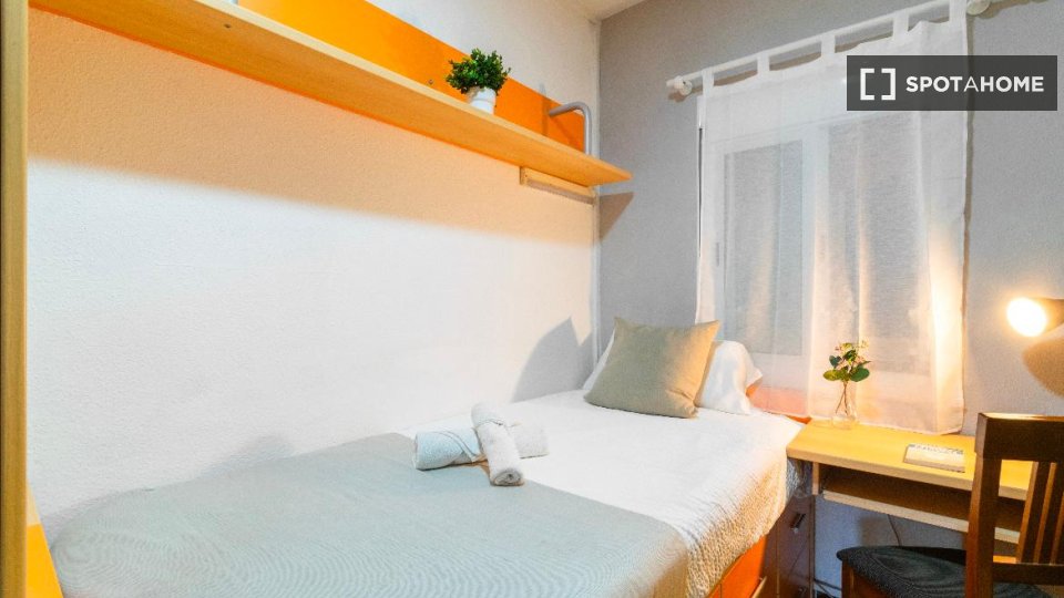 Double room Barcelona, 5 beds, 100m² — photo 56