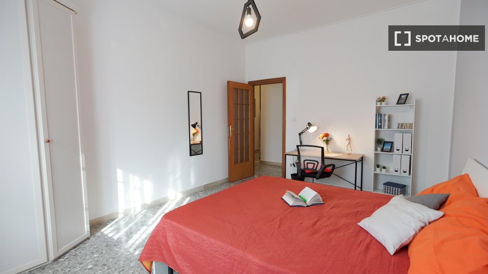 Double room Naples, 5 beds — photo 12