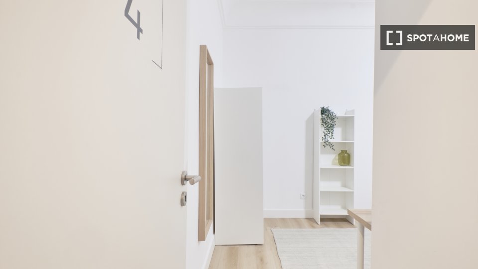 Double room Lisbon, 10 beds — photo 13