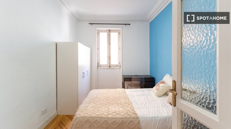 Double room Madrid, 7 beds — photo 19