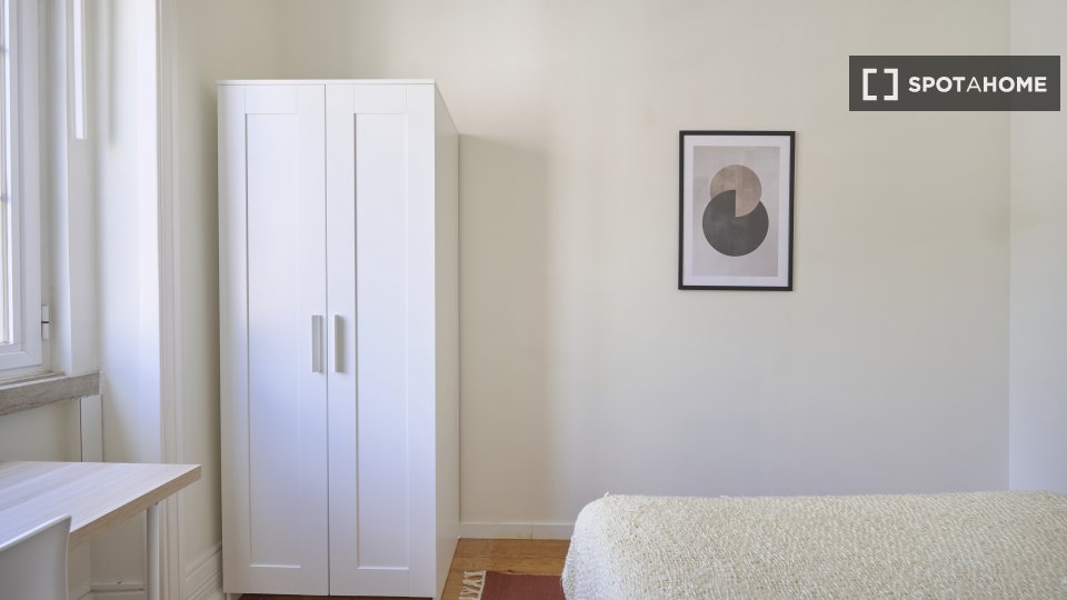 Double room Lisbon, 6 beds — photo 5