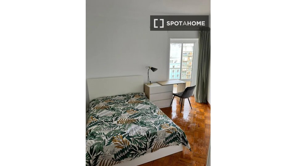 Double room Lisbon, 6 beds — photo 10