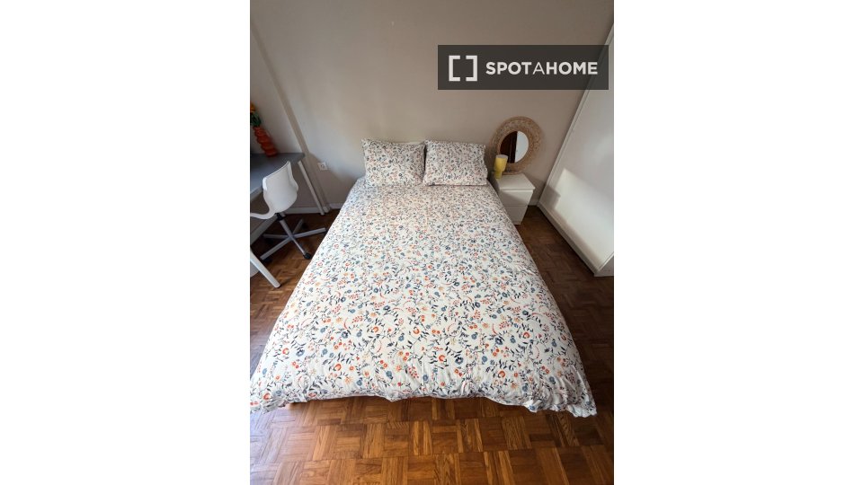 Double room Bilbao, 4 beds, 85m² — photo 11