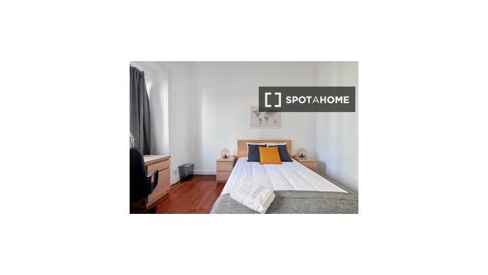 Double room Lisbon, 4 beds — photo 4