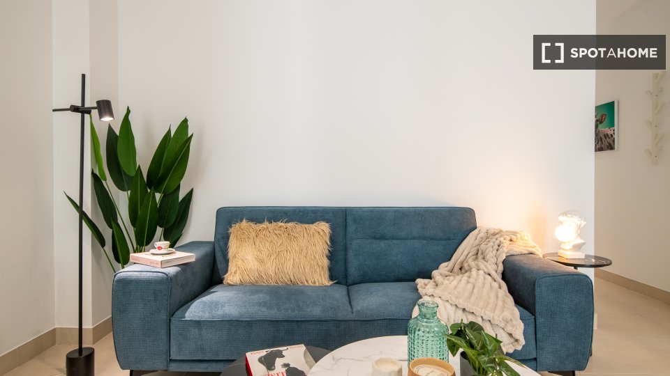 Double room Seville, 2 beds, 98m² — photo 31