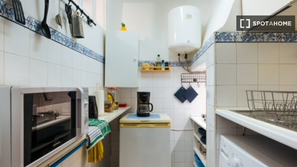 Apartment Lisbon, 1 bed — photo 9