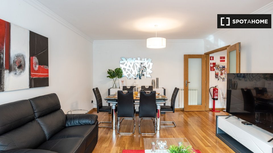 Apartment Porto, 2 beds, 90m² — photo 1