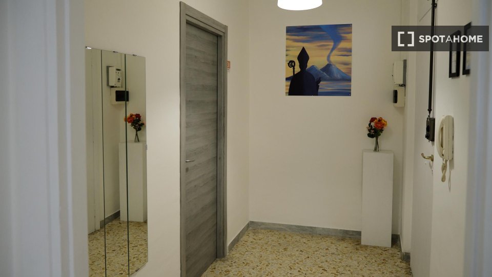 Double room Naples, 4 beds — photo 15