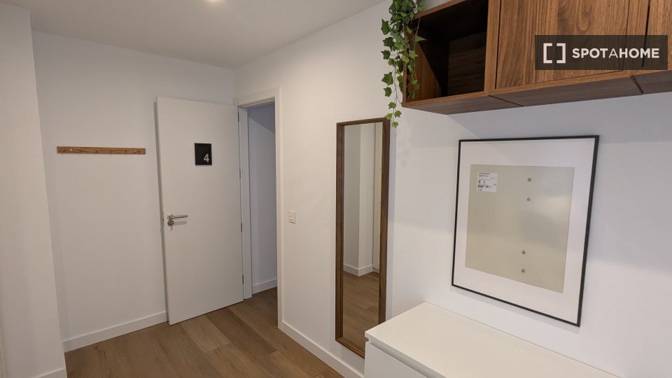 Double room Madrid, 5 beds — photo 1
